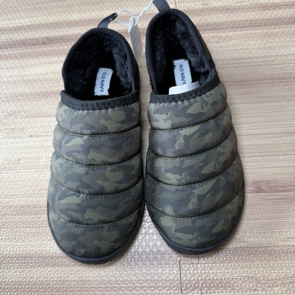 Old Navy Boys Camouflage Quilted Slip-On Slippers, Fleece Lined, XXL(5y-6y)